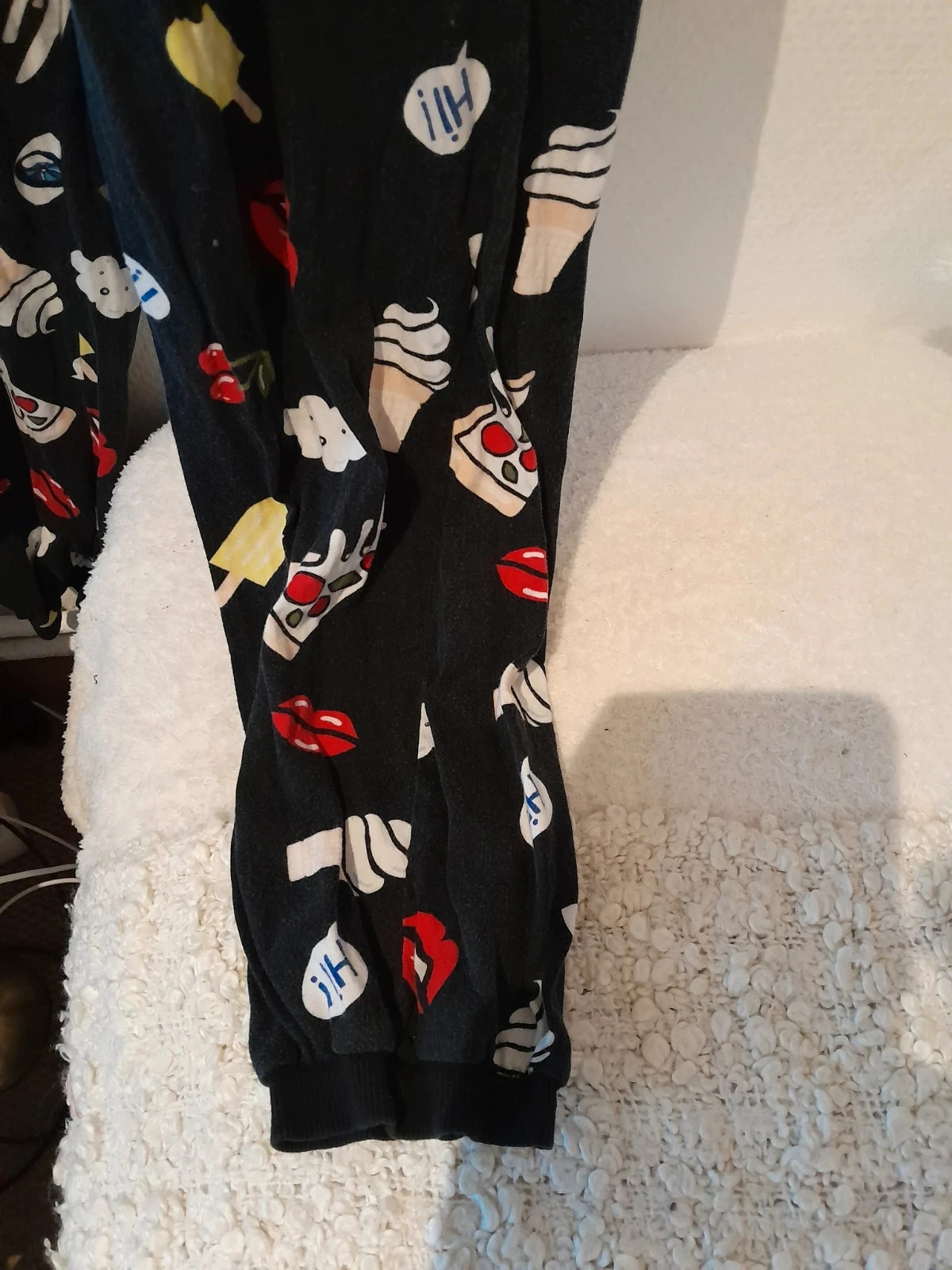 Combinação preta com estampa de pizzas e frutas, tamanho 36, H&M Divided – photo 5